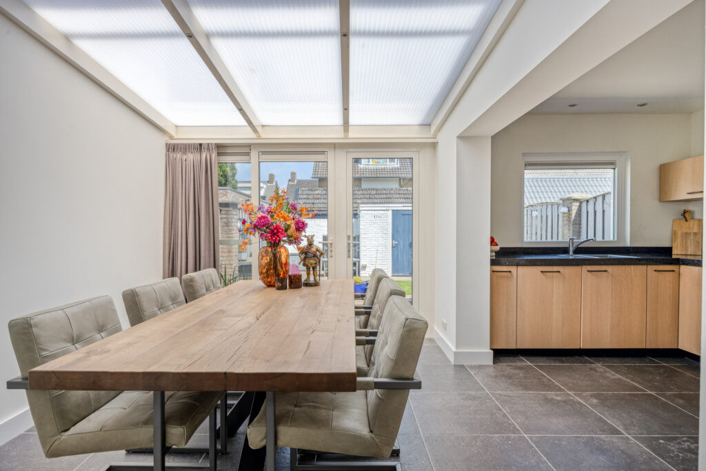 Hoekwoning te koop: J.J. Wintermansstraat 1, Best