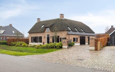 Parallelweg 15