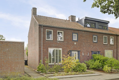 Karel Doorm. 23