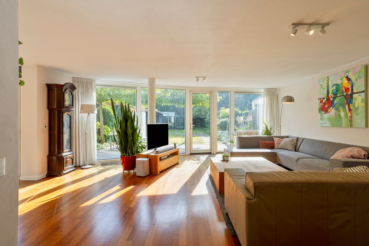 Hoekwoning te koop: Landheuvel 1, Best
