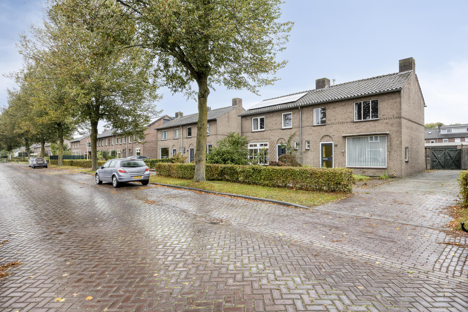 Twee-onder-één-kap te koop: Karel Doormanlaan 36, Oirschot
