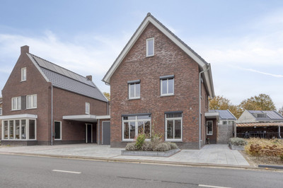 Eindhovense. 7