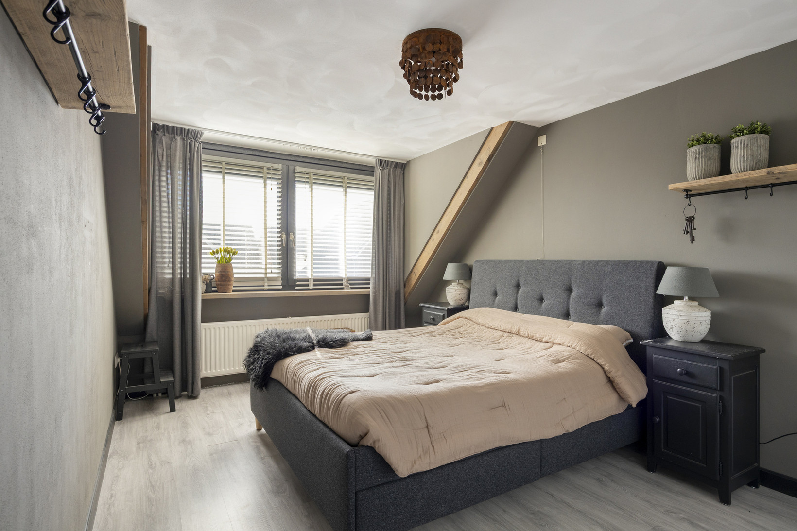 Twee-onder-één-kap te koop: Ridder Daniëlstraat 1, Oirschot