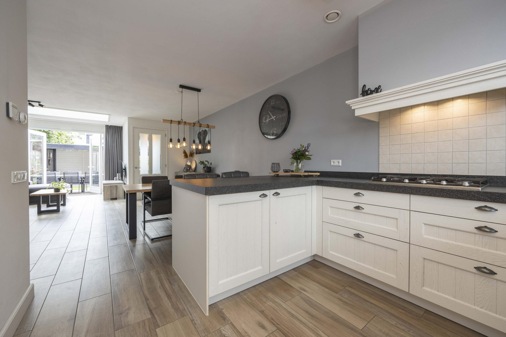 Tussenwoning te koop: Meester De Weertstraat 7, Oirschot