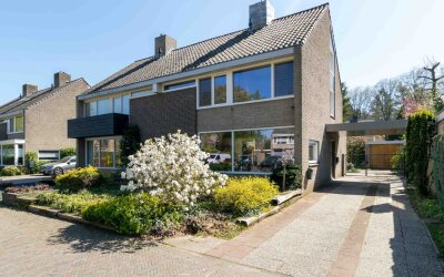 Maaslaan 9