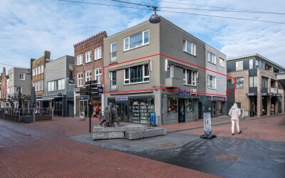 Veestraat 24-C