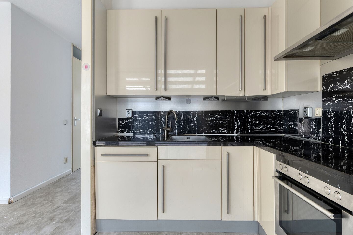 Tussenwoning te koop: Hermelijnstraat 13, Helmond