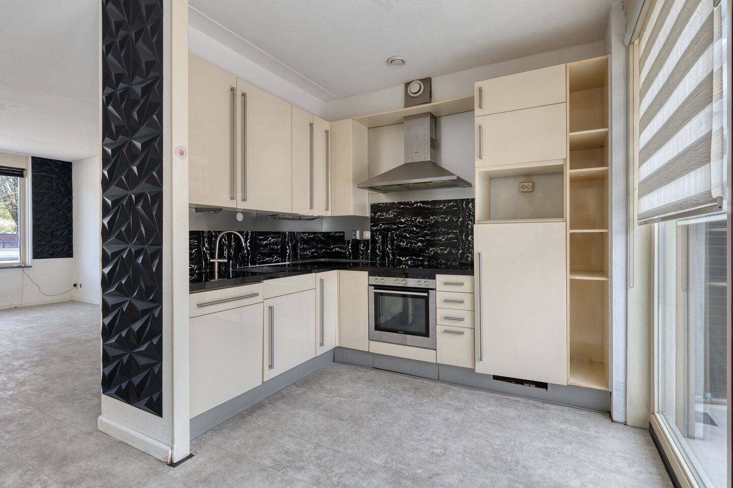 Tussenwoning te koop: Hermelijnstraat 13, Helmond