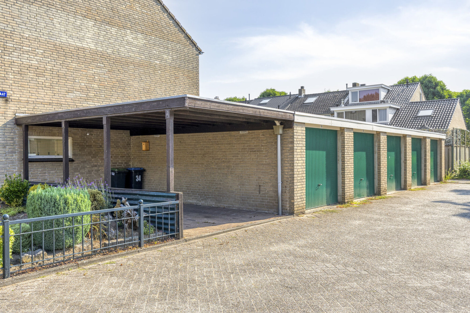 Tussenwoning te koop: Kievitstraat 34, Helmond