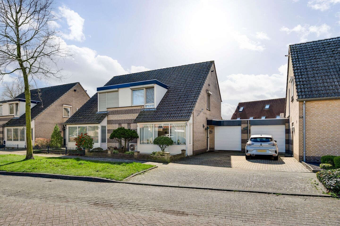 Tussenwoning te koop: Zeelenweg 33, Helmond