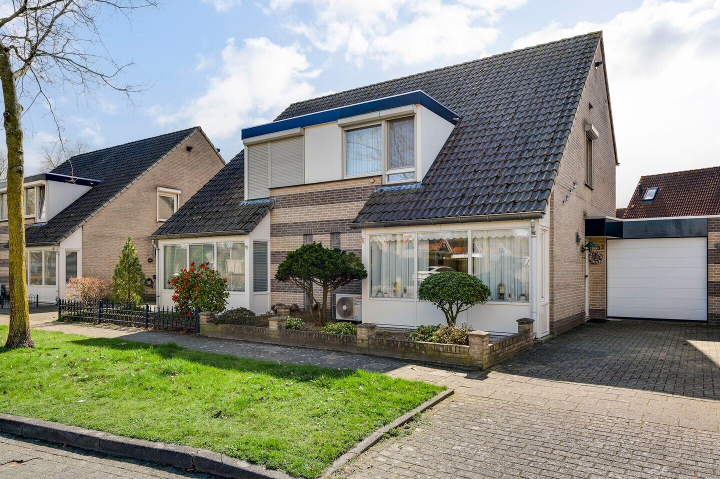 Tussenwoning te koop: Zeelenweg 33, Helmond