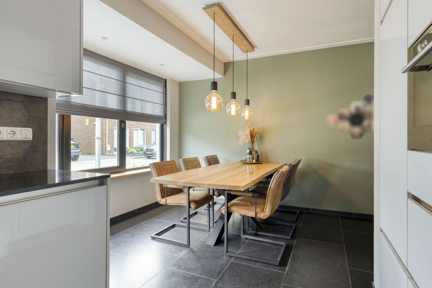 Twee-onder-één-kap te koop: Kruipheide 11, Helmond