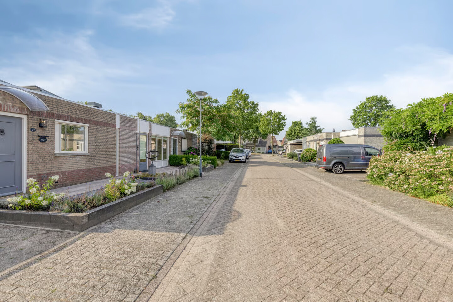 Tussenwoning te koop: Rendierlaan 21, Helmond