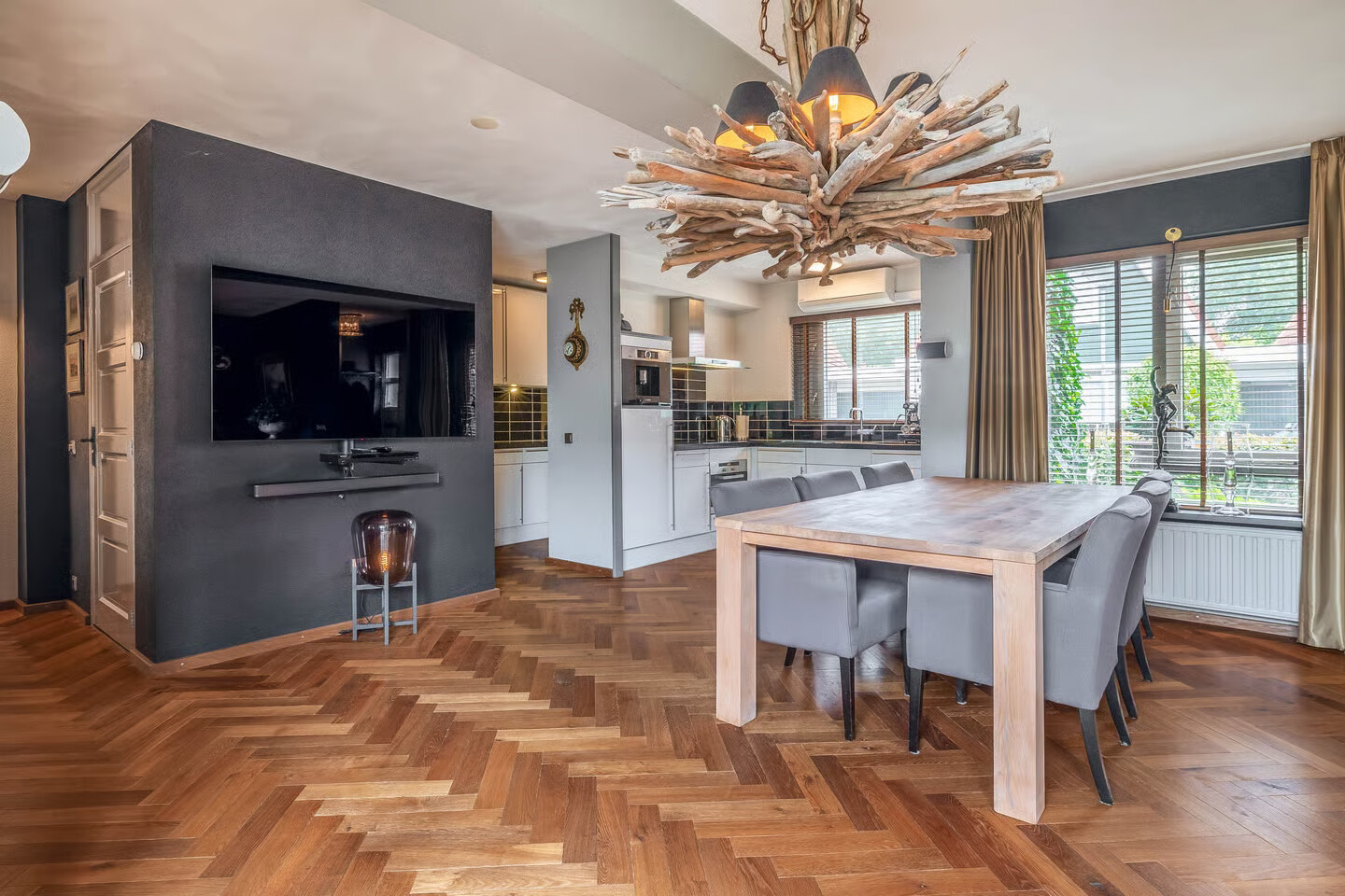 Tussenwoning te koop: Rendierlaan 27, Helmond