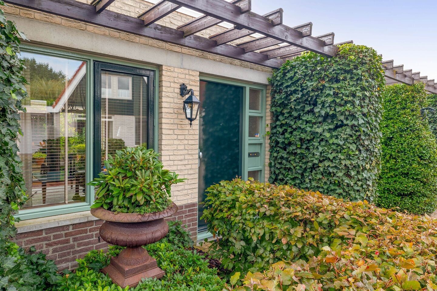 Tussenwoning te koop: Rendierlaan 28, Helmond