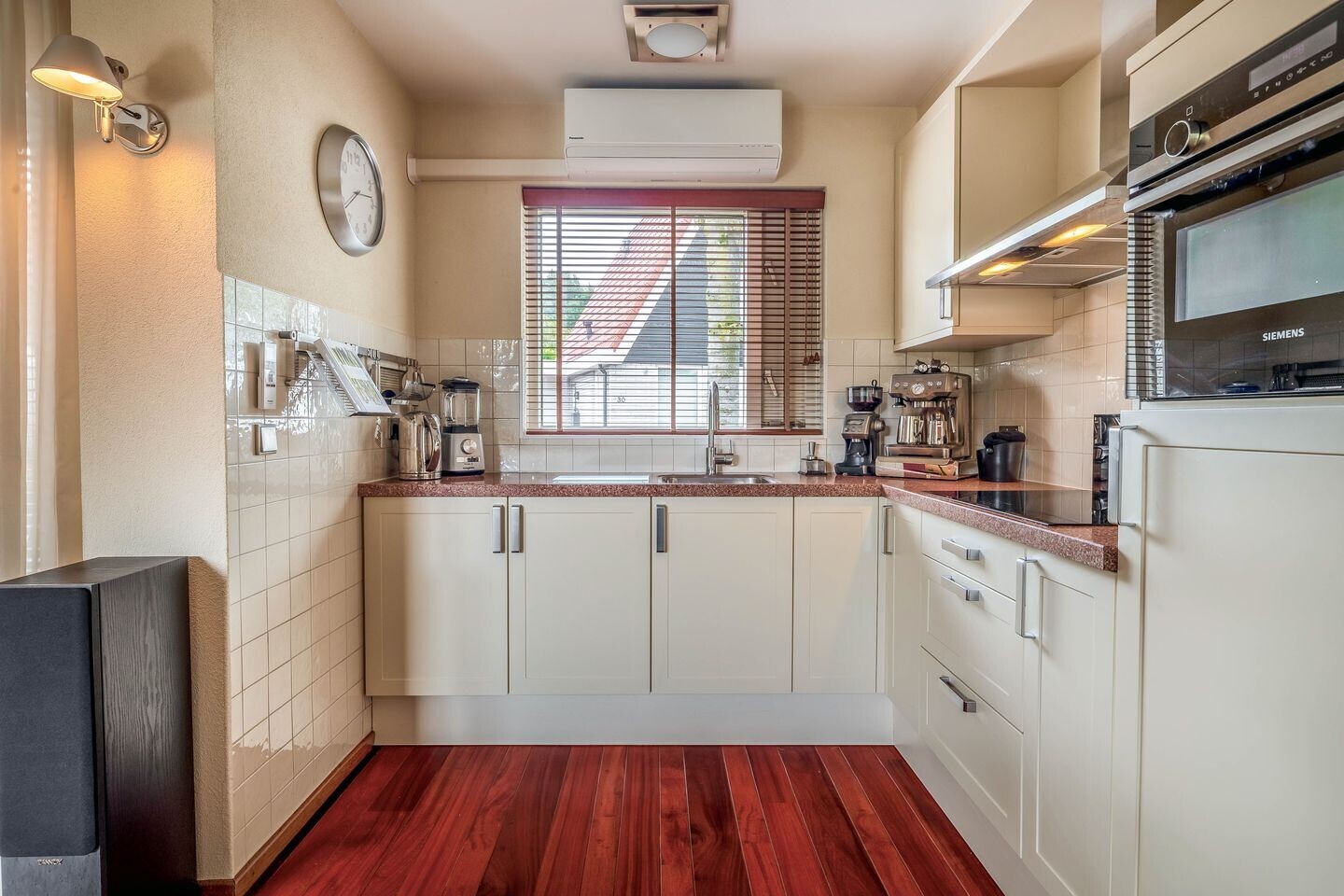 Tussenwoning te koop: Rendierlaan 28, Helmond