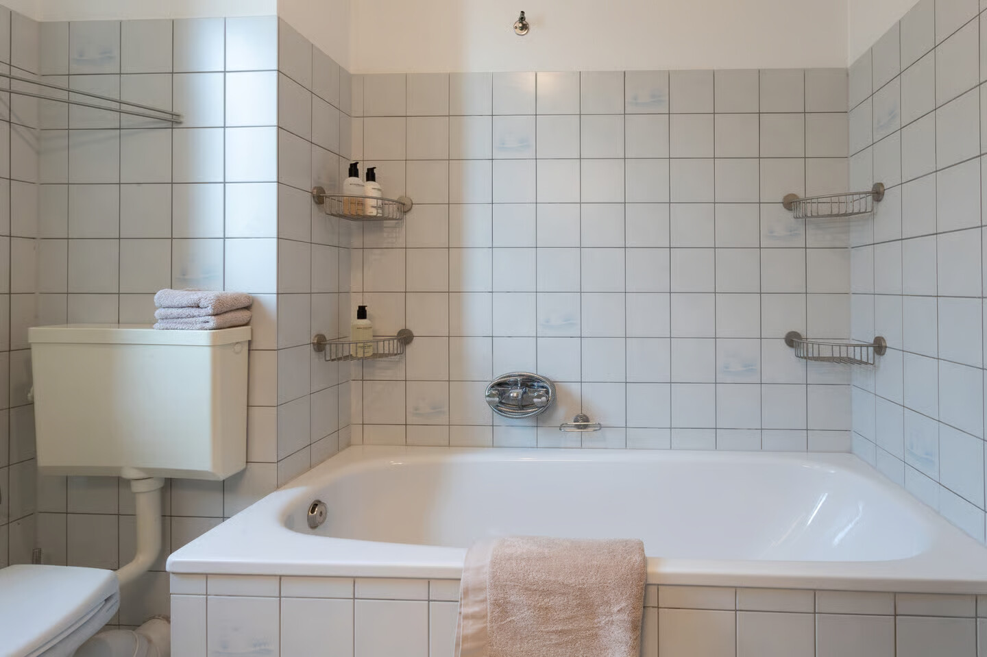 Tussenwoning te koop: Elbeplantsoen 9, Helmond