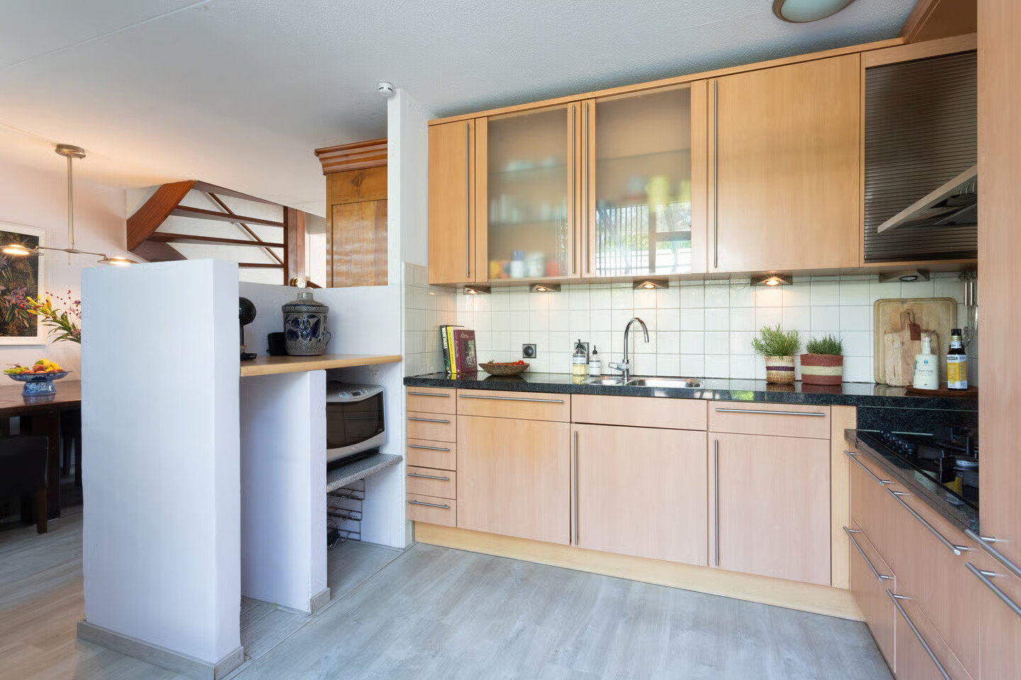 Tussenwoning te koop: Elbeplantsoen 9, Helmond