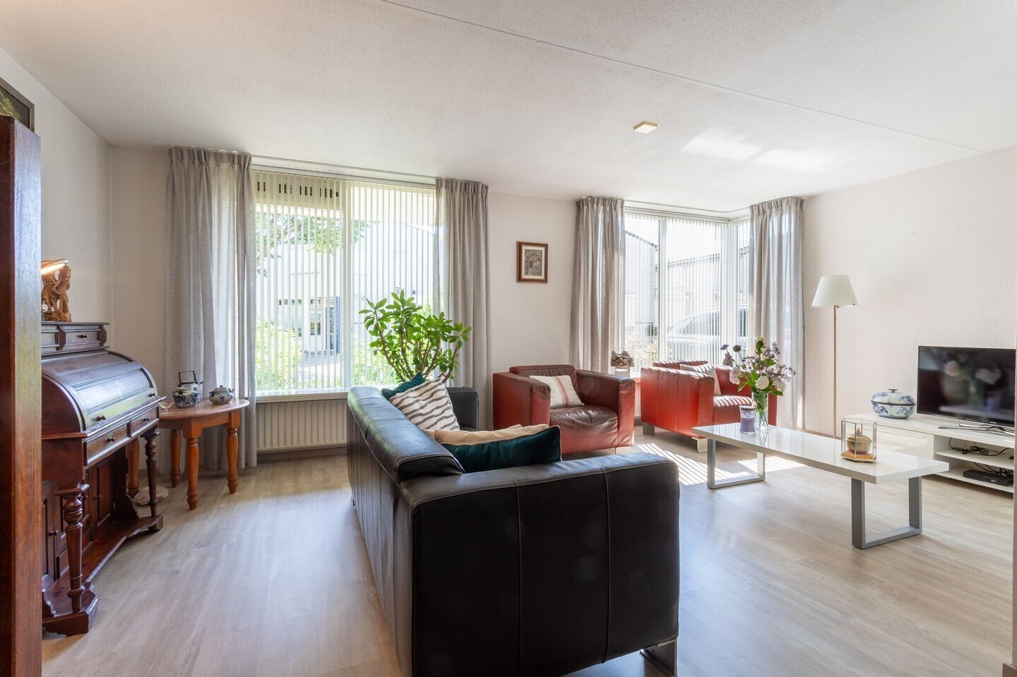 Tussenwoning te koop: Elbeplantsoen 9, Helmond