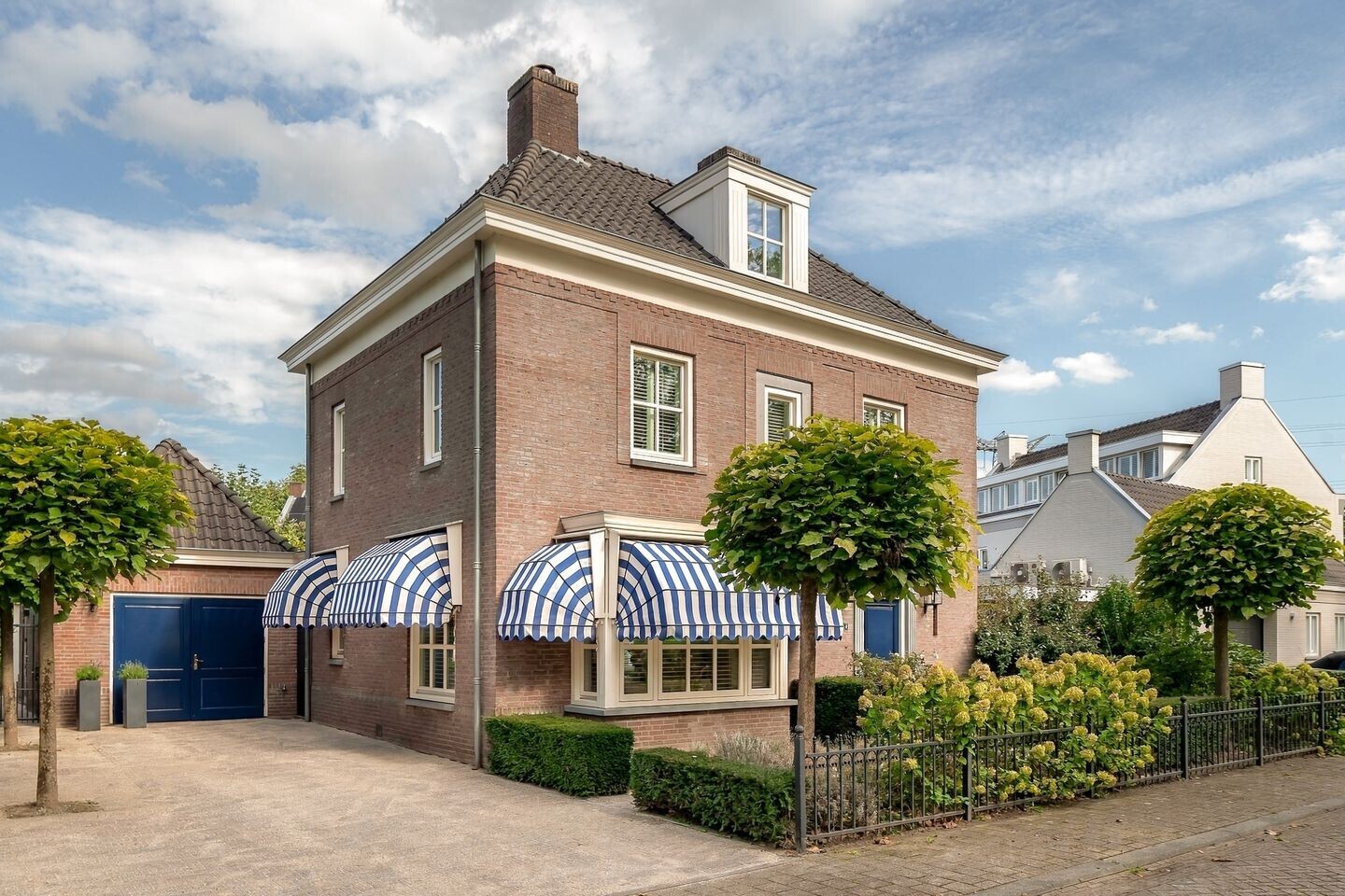 Vrijstaande woning te koop: Buitenvoort 4, Helmond