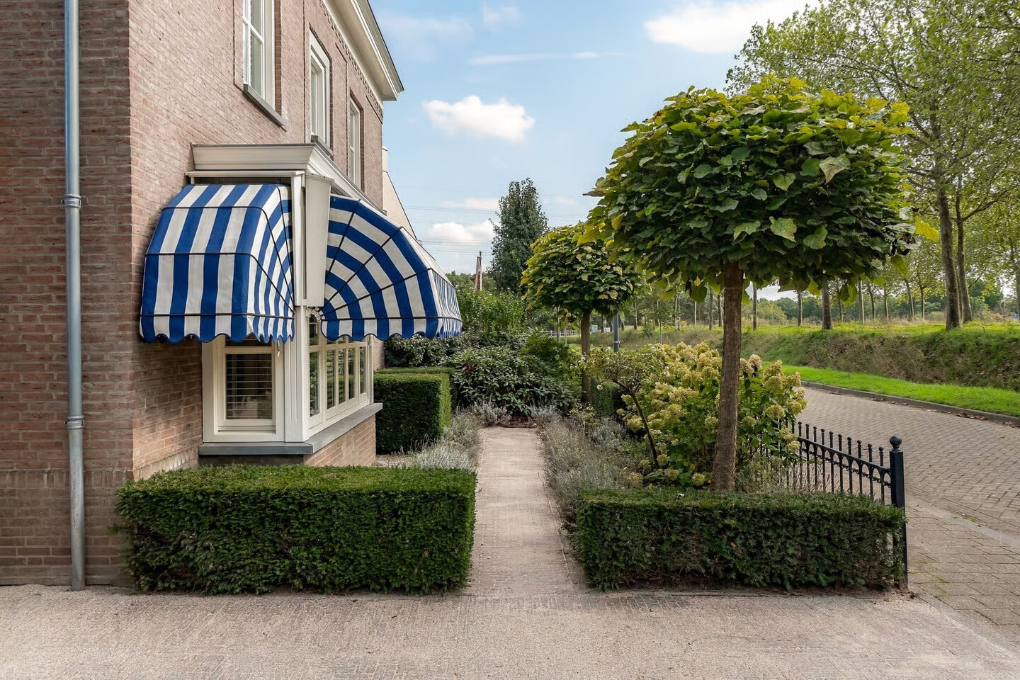 Vrijstaande woning te koop: Buitenvoort 4, Helmond