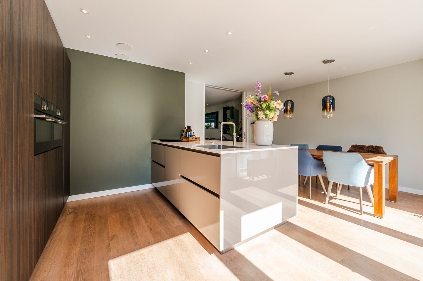 Tussenwoning te koop: Kravelsbeemden 5, Helmond