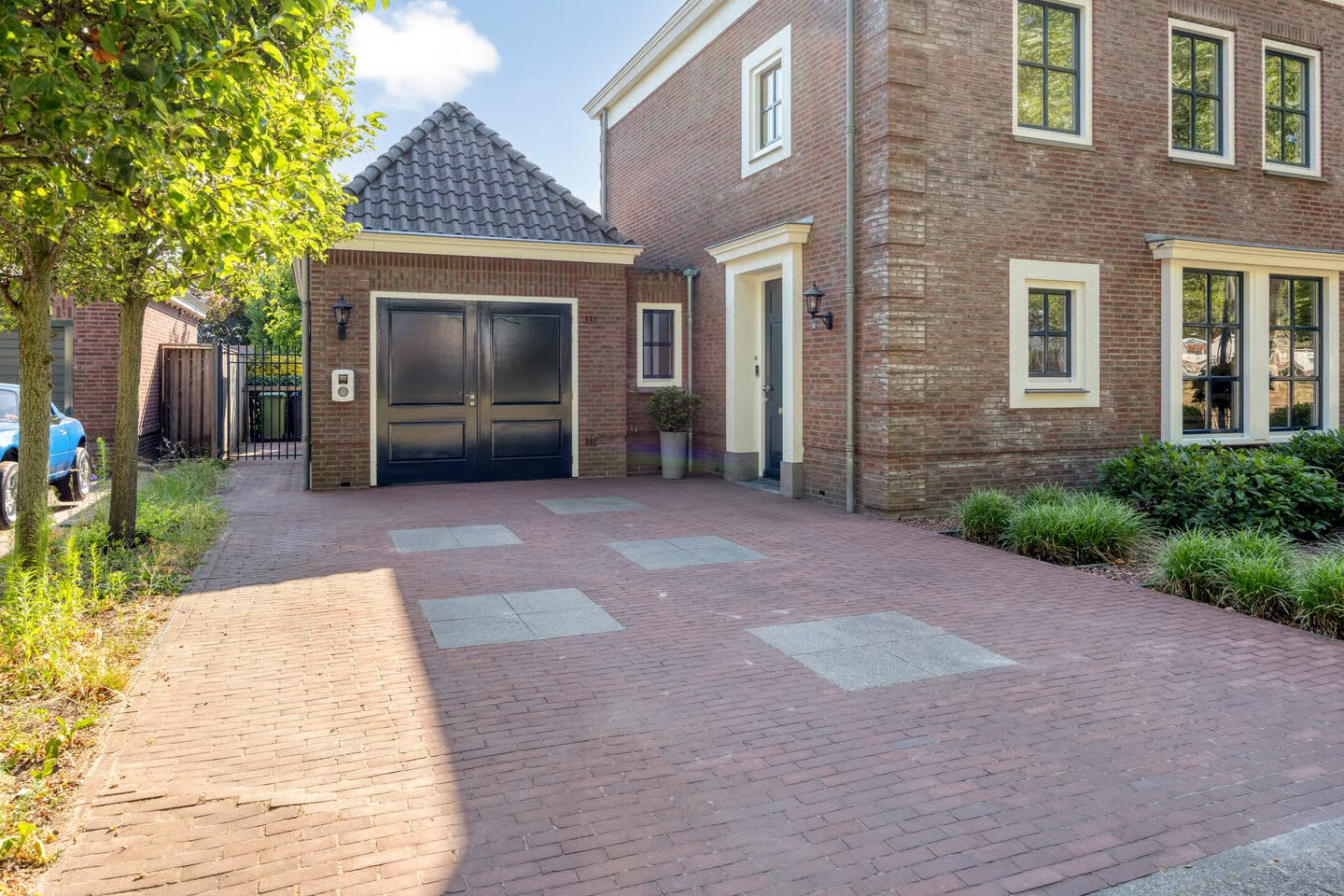 Twee-onder-één-kap te koop: Poedersvoort 18, Helmond