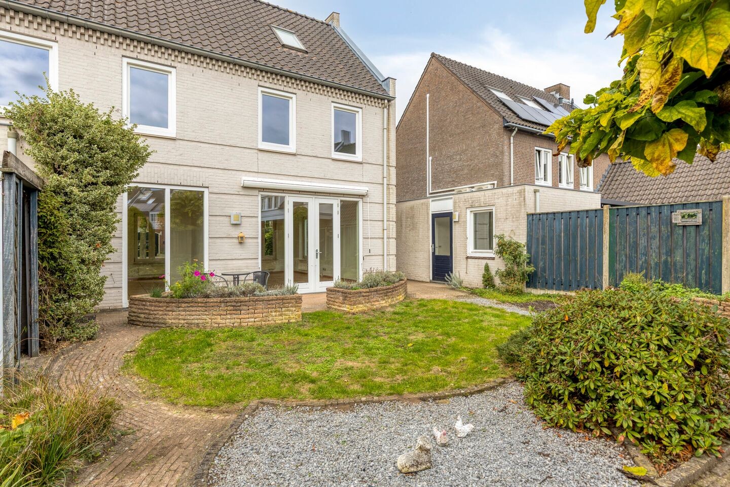 Twee-onder-één-kap te koop: Stepekolk-Oost 25, Helmond