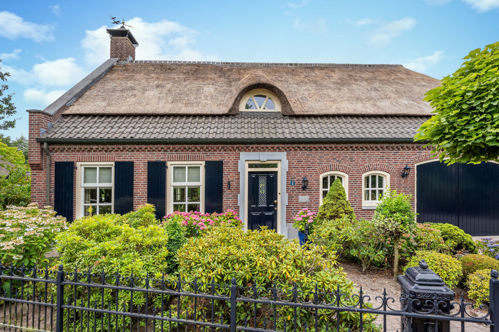 Vrijstaande woning te koop: Rodenburg 6, Helmond