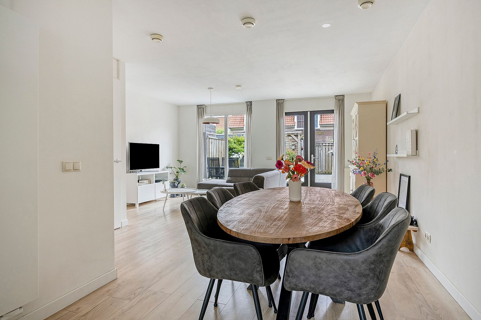 Tussenwoning te koop: Heilbeemden 12, Helmond