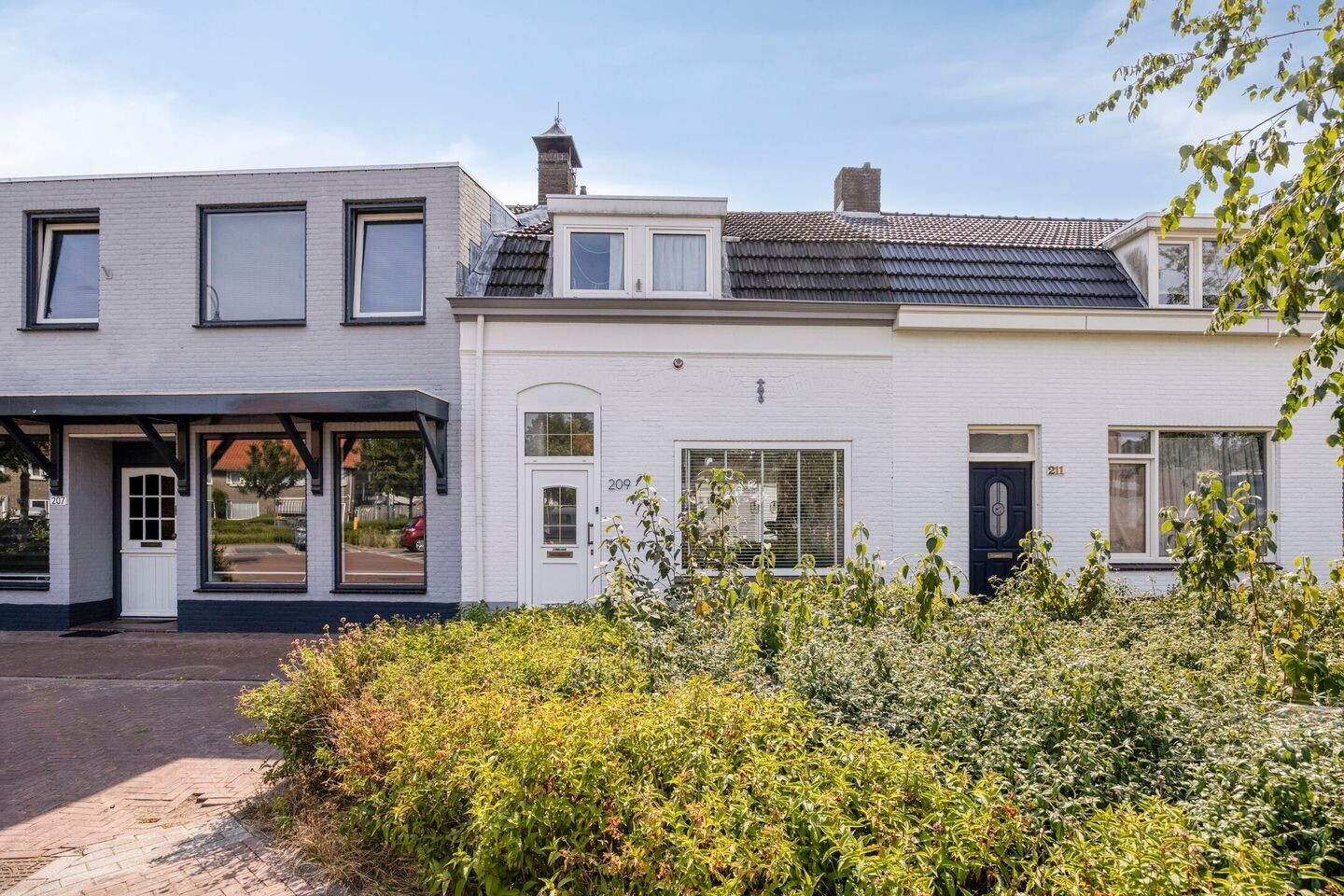 Tussenwoning te koop: Mierloseweg 209, Helmond