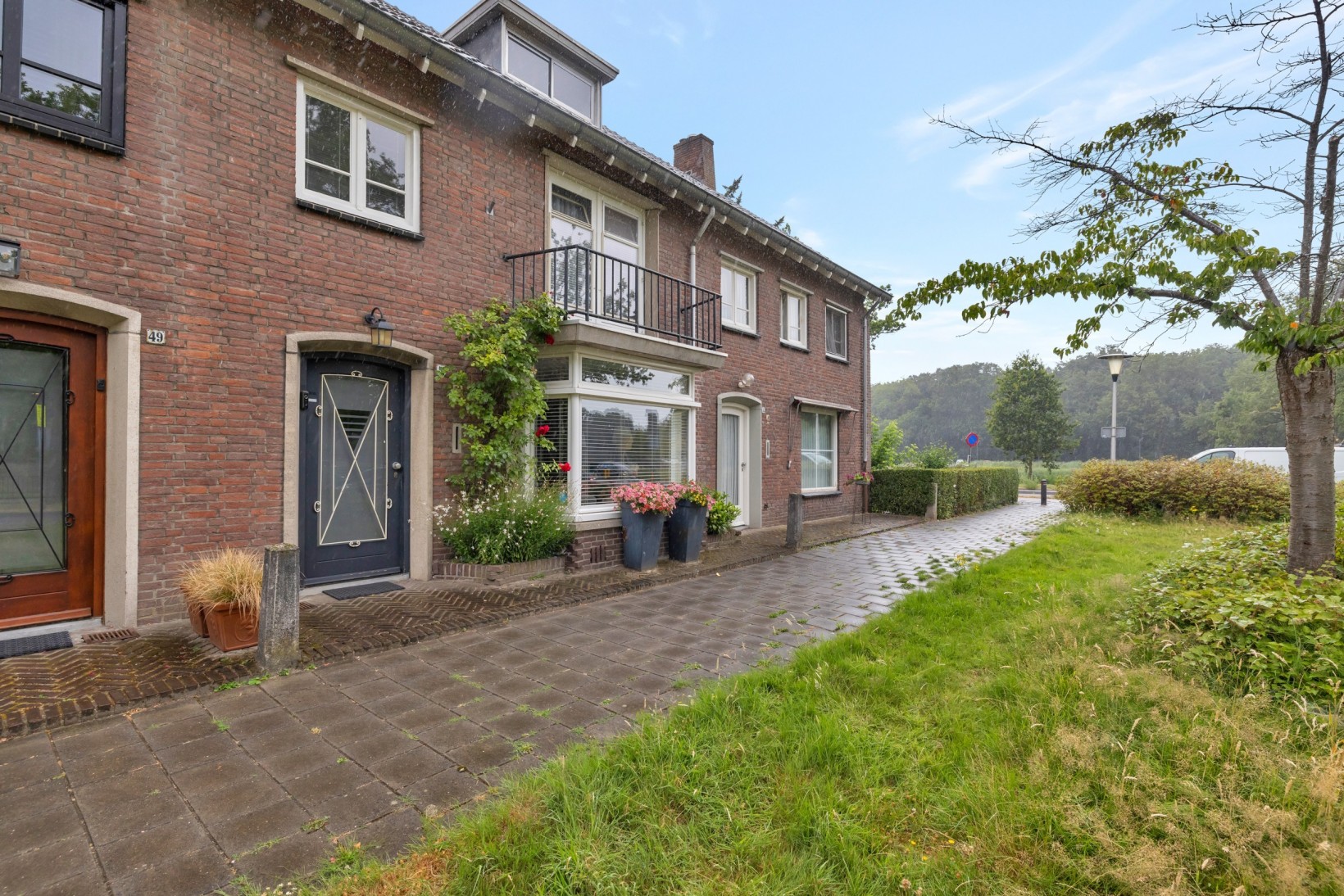 Tussenwoning te koop: Warandelaan 51, Helmond
