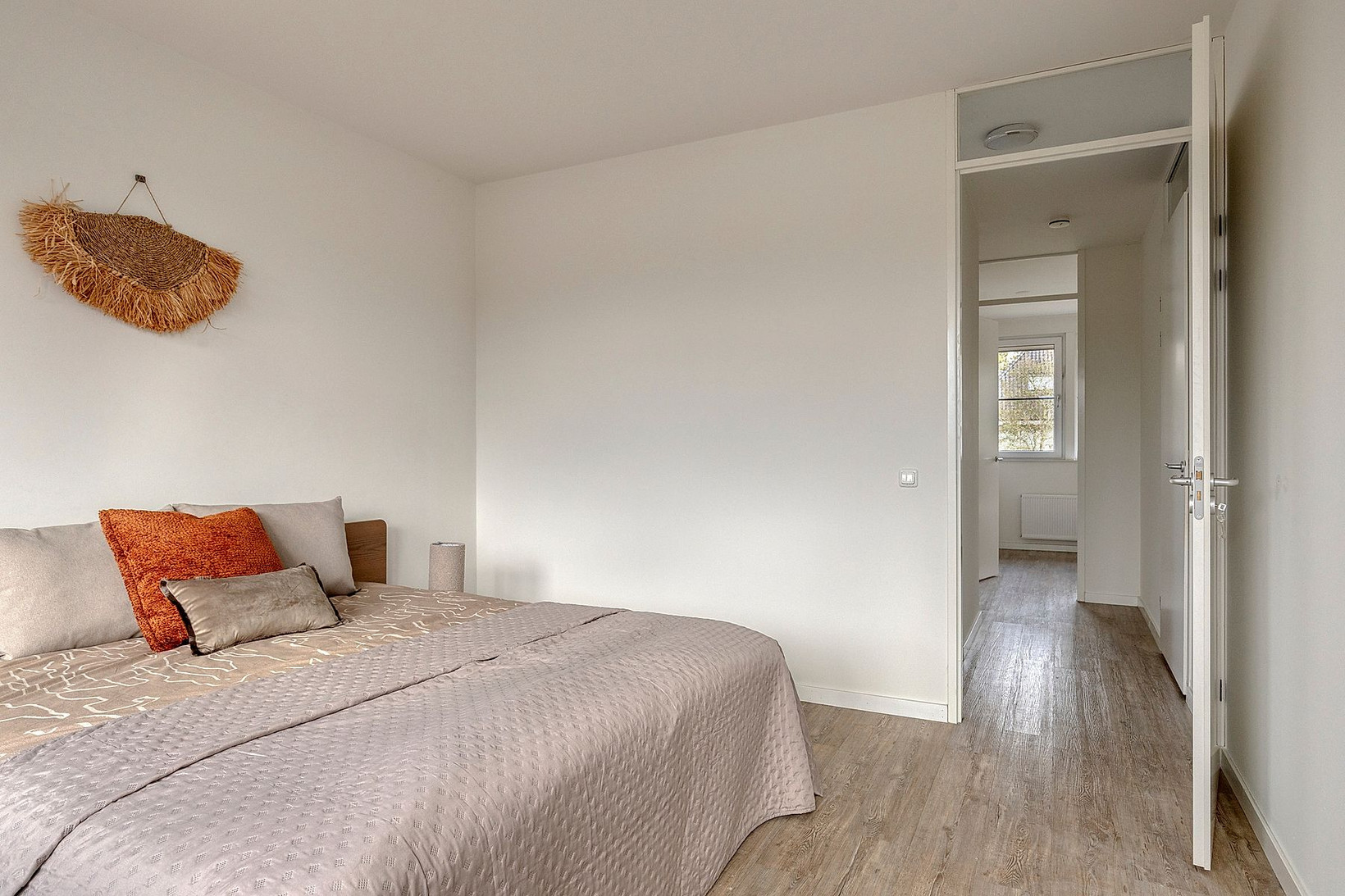 Tussenwoning te koop: Lindehof 28, Helmond