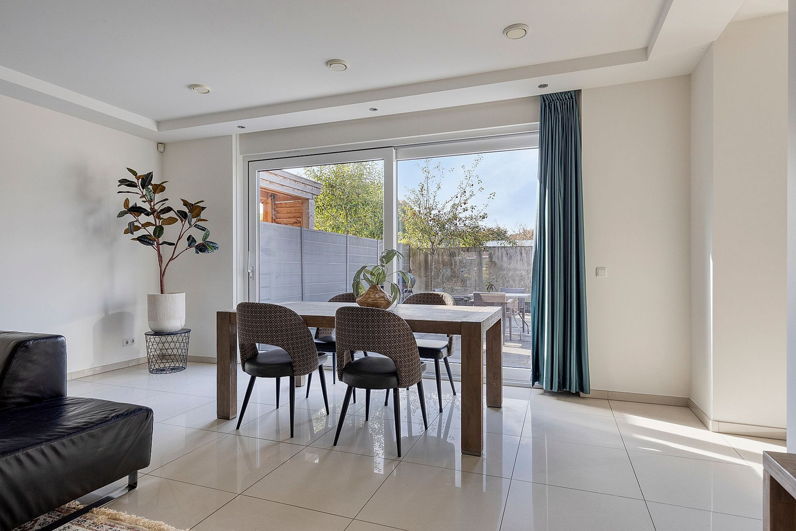 Tussenwoning te koop: Lindehof 28, Helmond