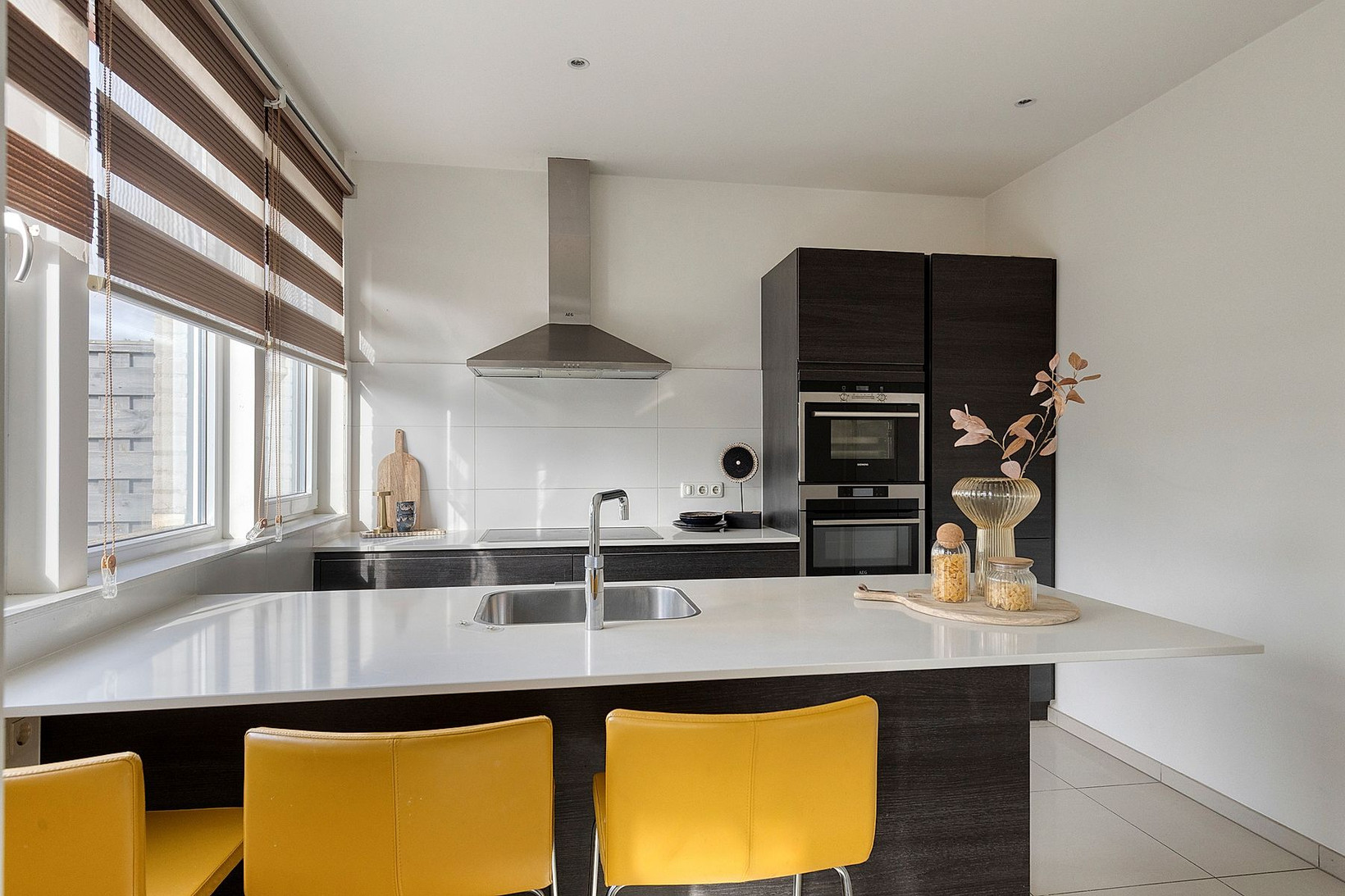 Tussenwoning te koop: Lindehof 28, Helmond