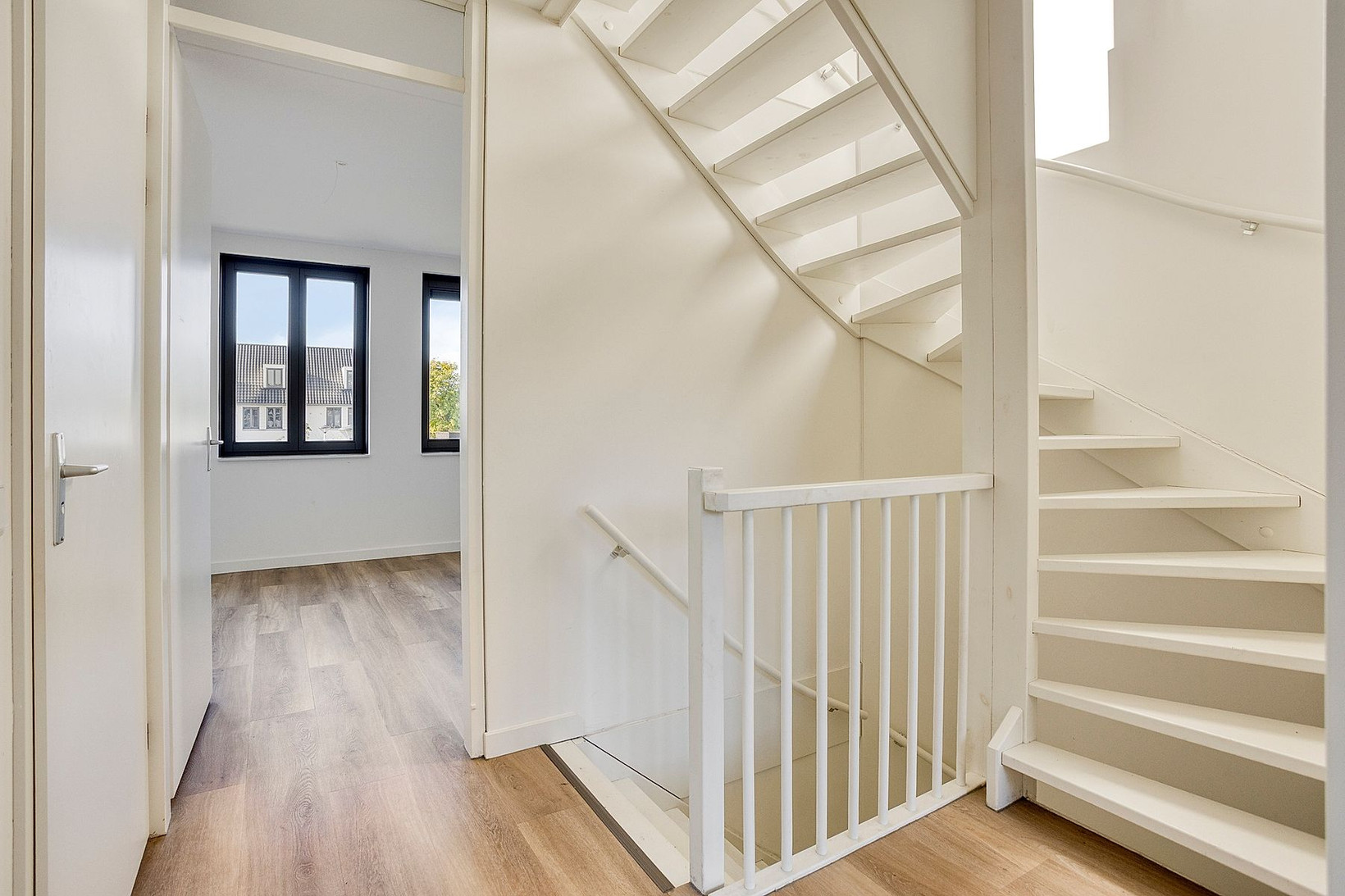 Twee-onder-één-kap te koop: Tyboschplein 25, Helmond