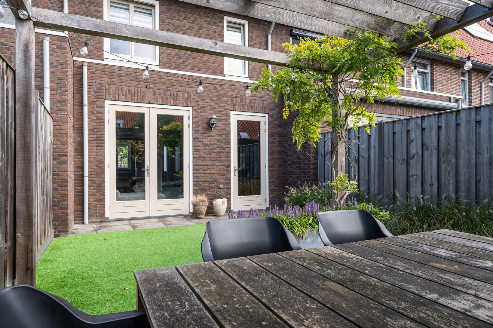 Tussenwoning te koop: Schrijvershoeve 76, Helmond