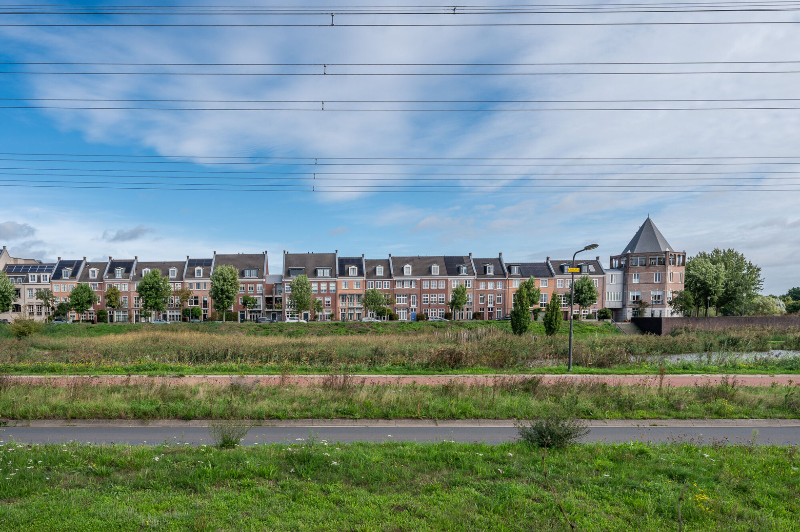 Tussenwoning te koop: Schrijvershoeve 76, Helmond