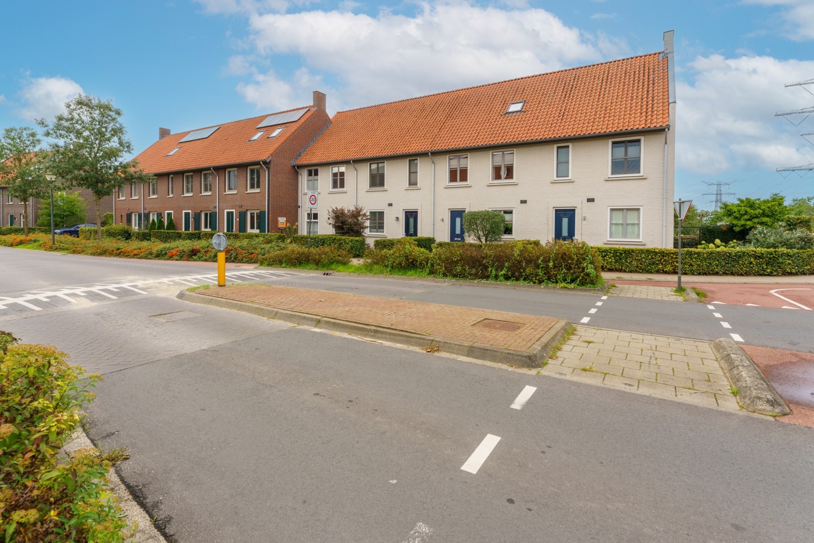Tussenwoning te koop: Besselhoeve 2A, Helmond