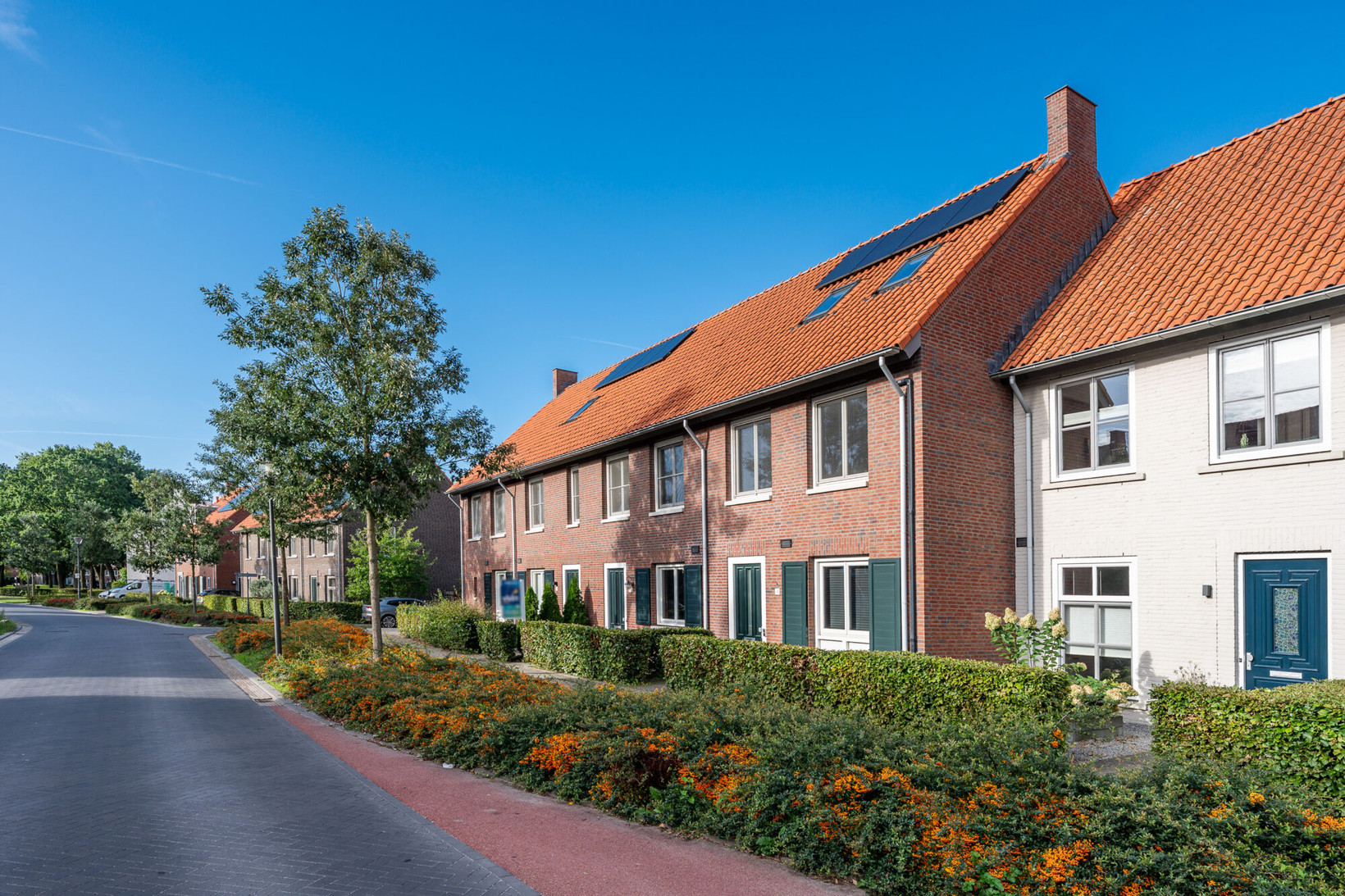 Tussenwoning te koop: Besselhoeve 2C, Helmond
