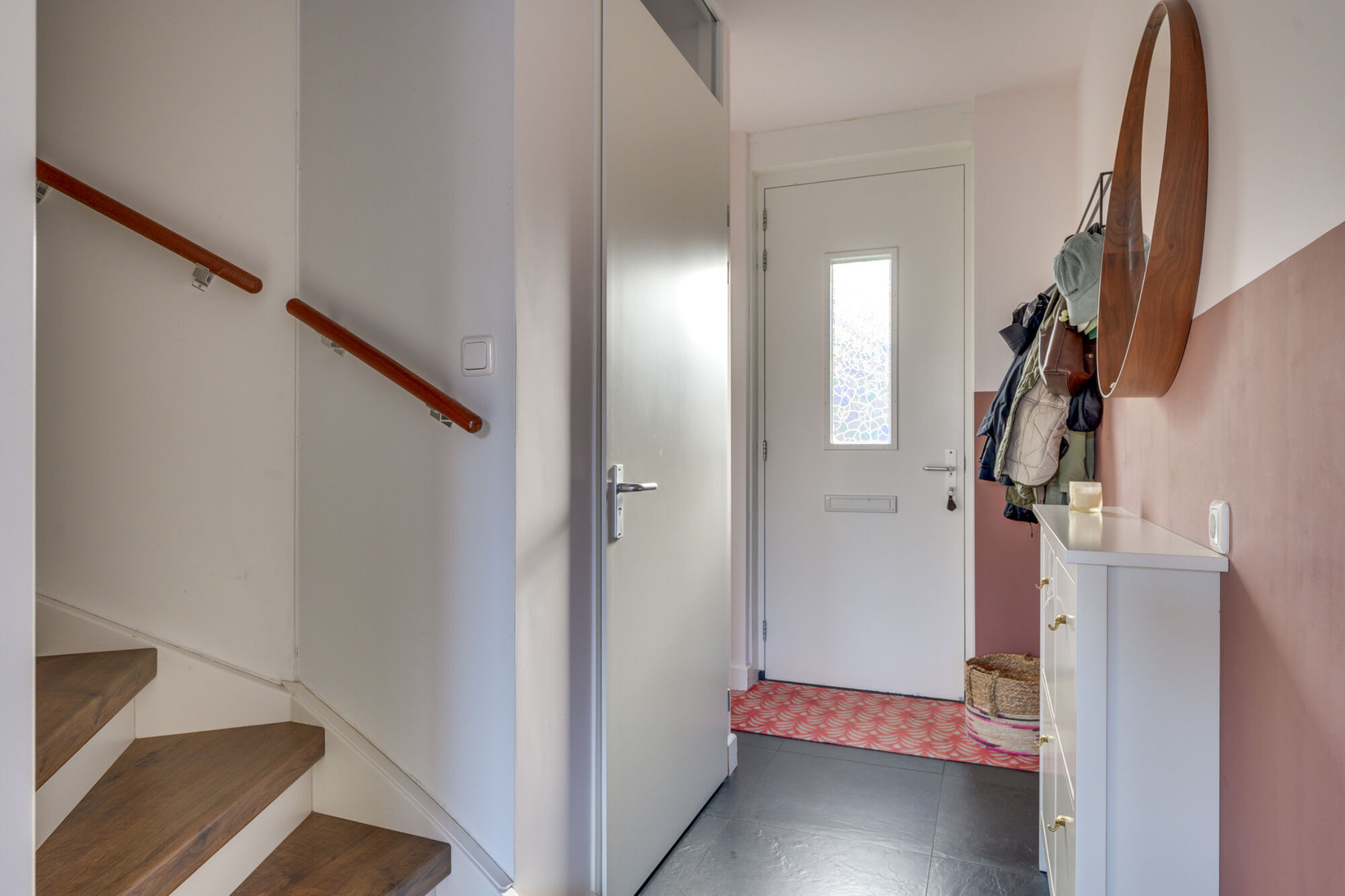 Tussenwoning te koop: Besselhoeve 2C, Helmond
