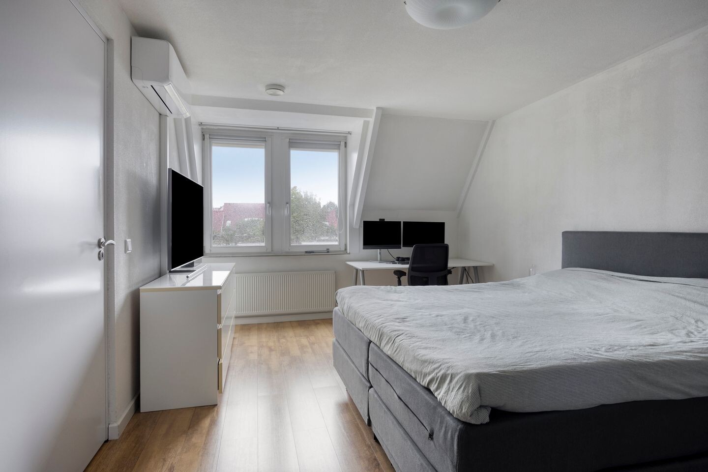 Twee-onder-één-kap te koop: Boomsehoeve 1, Helmond