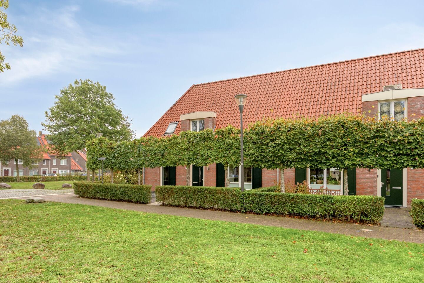 Twee-onder-één-kap te koop: Boomsehoeve 1, Helmond
