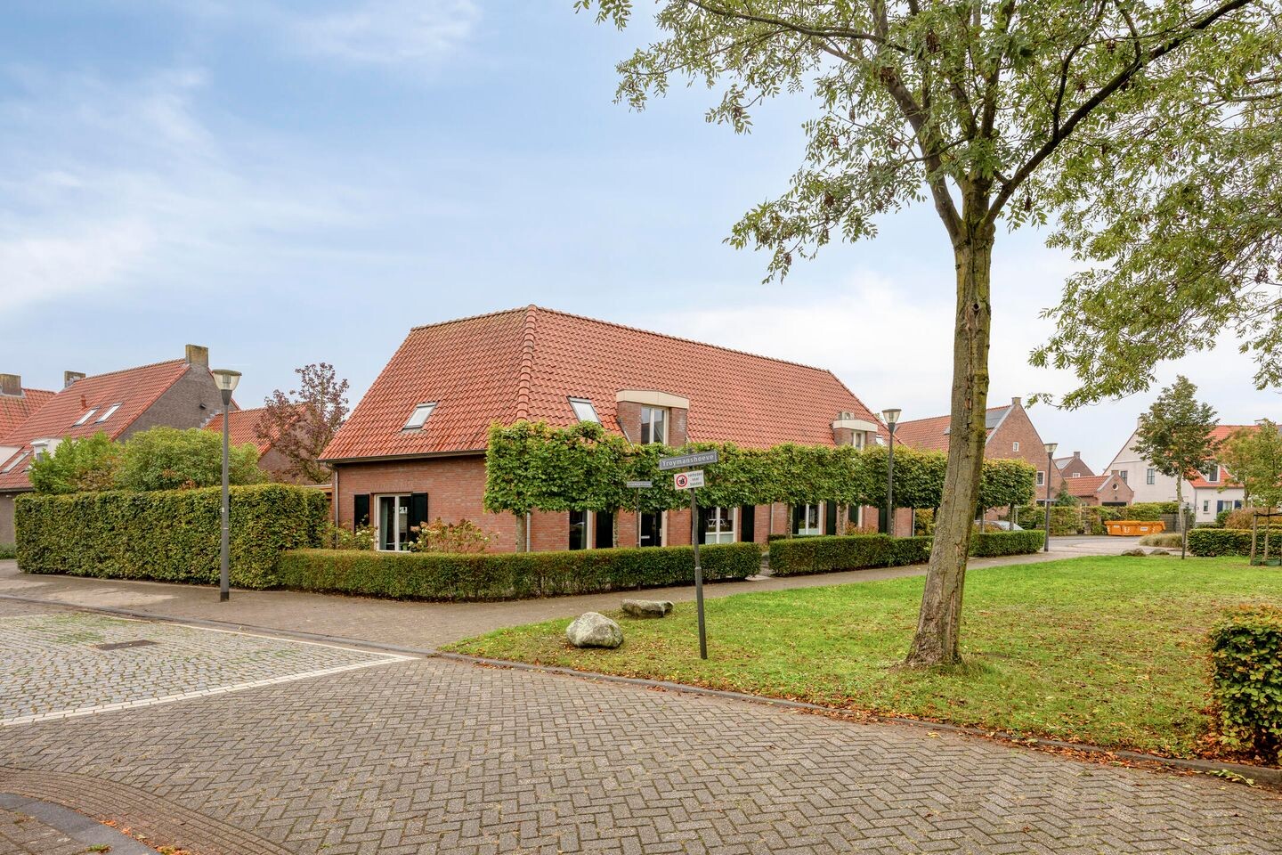 Twee-onder-één-kap te koop: Boomsehoeve 1, Helmond