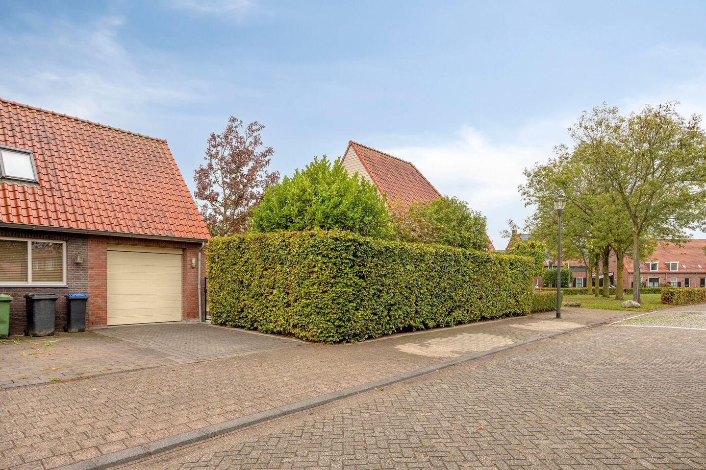 Twee-onder-één-kap te koop: Boomsehoeve 1, Helmond