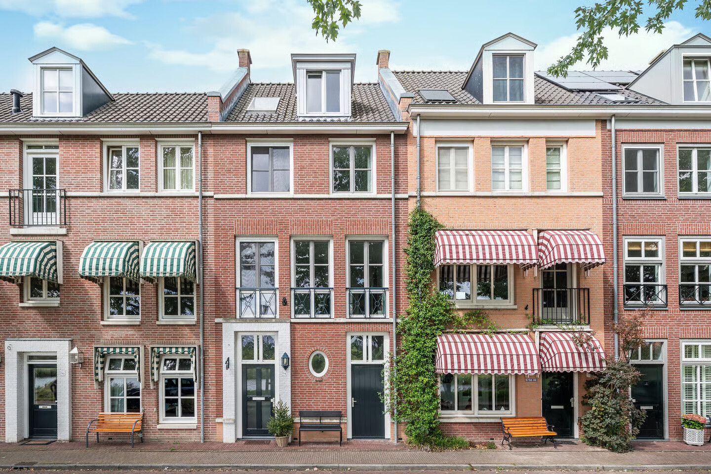 Tussenwoning te koop: Neerwal 94, Helmond