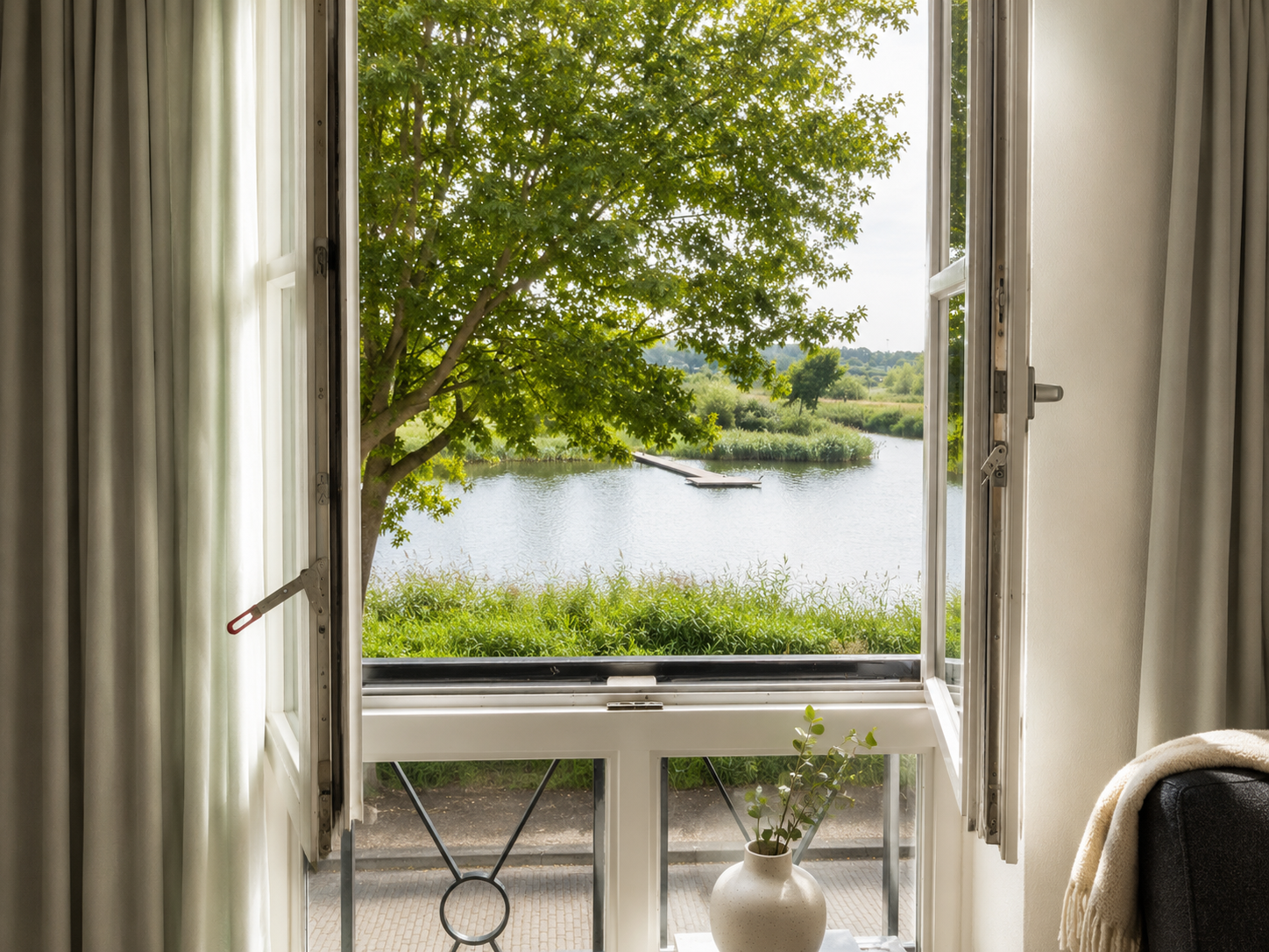 Tussenwoning te koop: Neerwal 94, Helmond