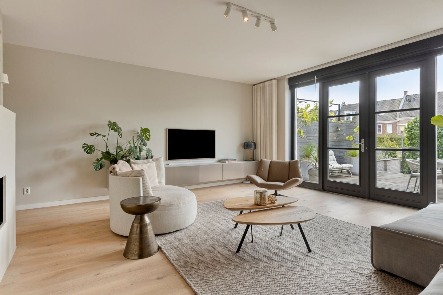Tussenwoning te koop: Hertogsveld 6, Helmond