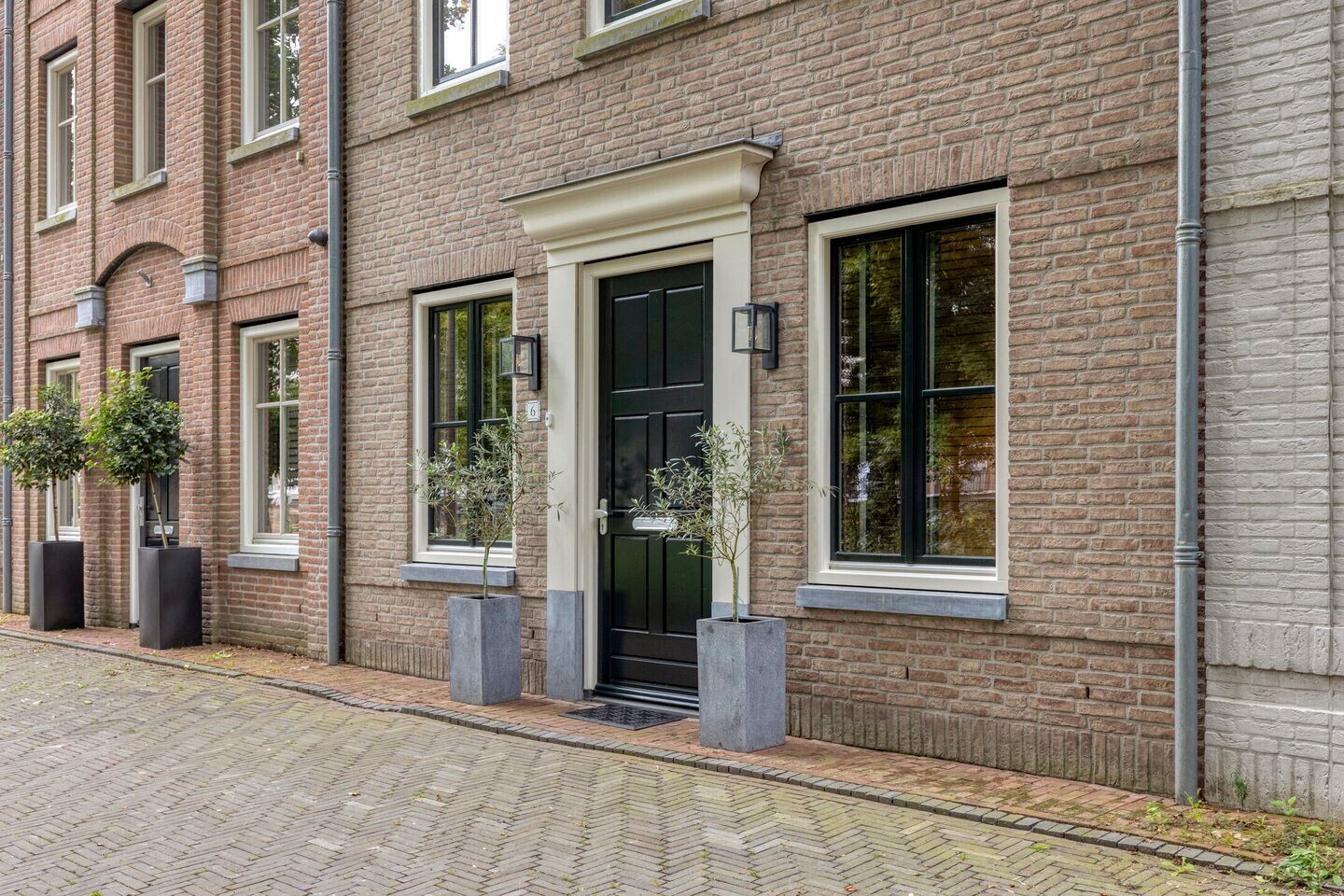 Tussenwoning te koop: Hertogsveld 6, Helmond