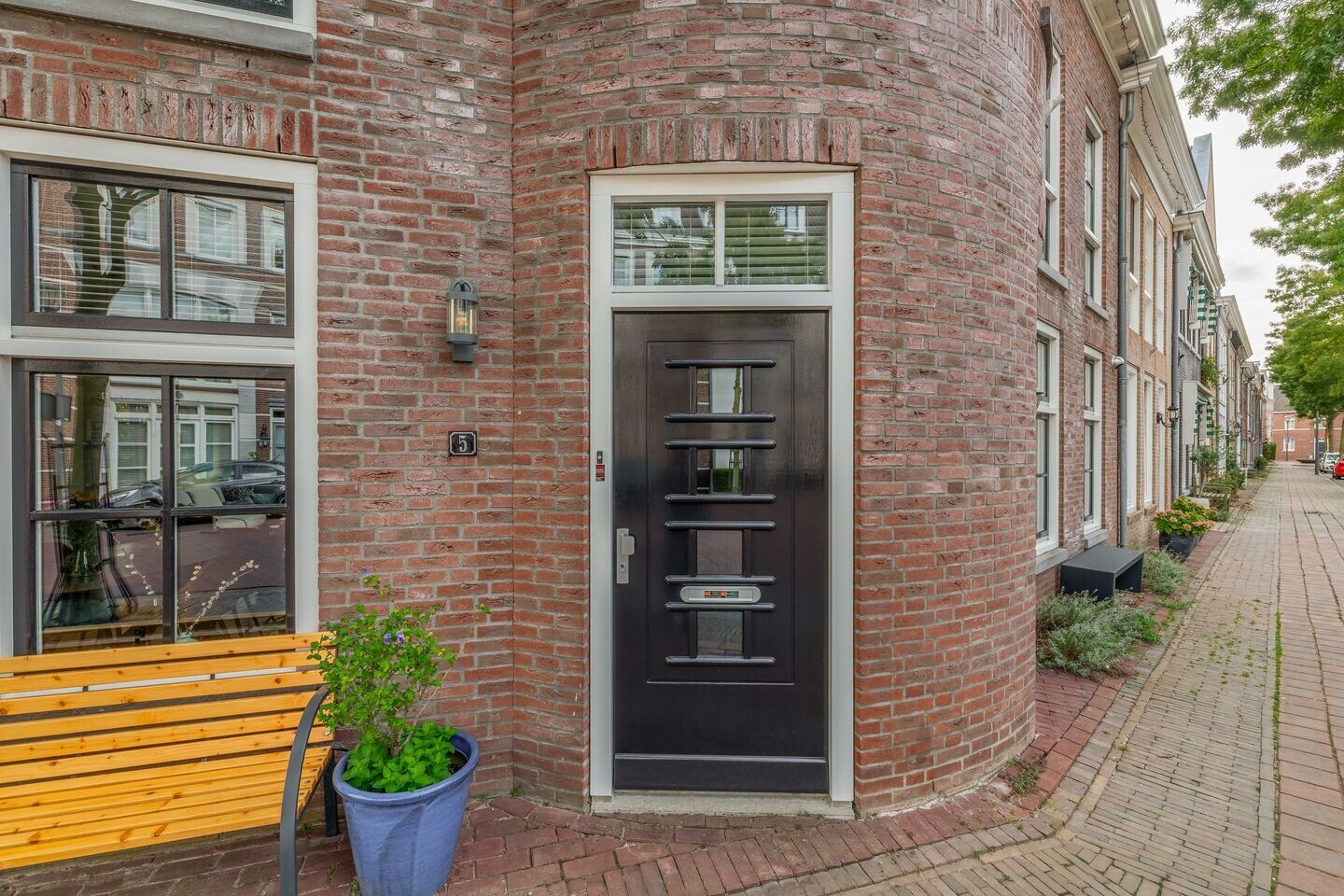 Tussenwoning te koop: Herenlaan 5, Helmond